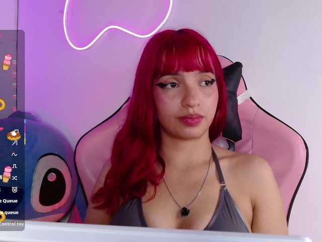 levi-cloud live cam on BongaCams