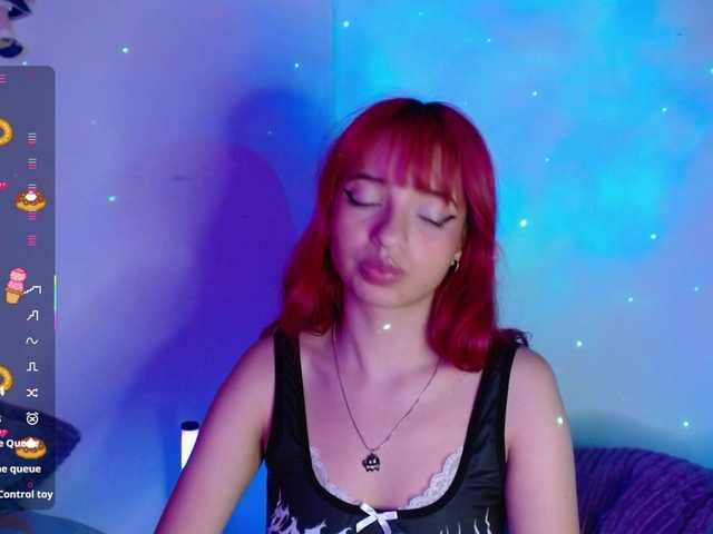 levi-cloud live cam on BongaCams