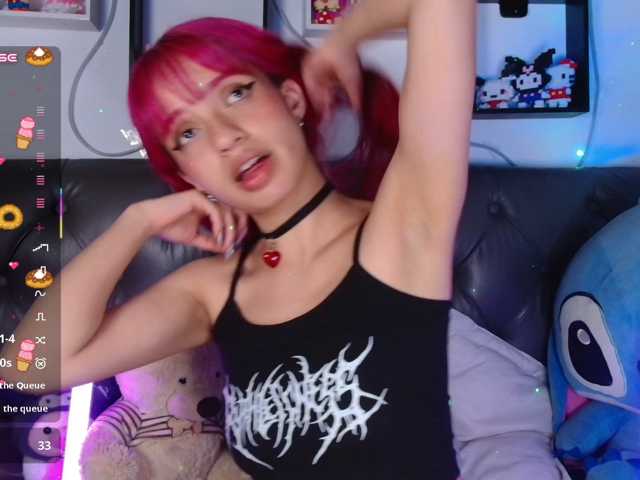 levi-cloud live cam on BongaCams