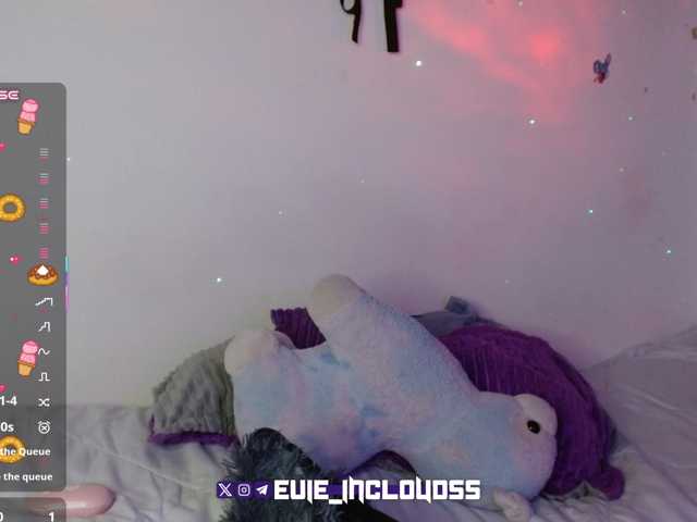 levi-cloud live cam on BongaCams