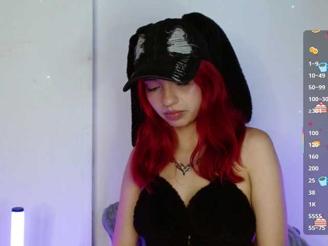 levi-cloud live cam on BongaCams