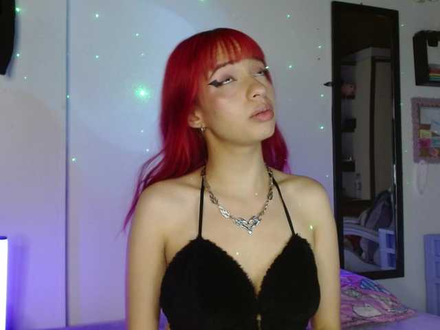 levi-cloud live cam on BongaCams