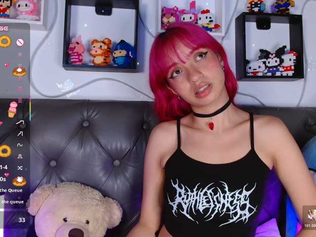 levi-cloud live cam on BongaCams