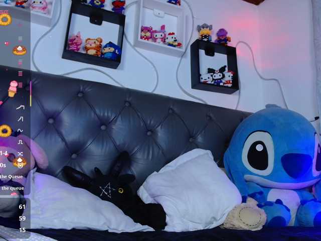 levi-cloud live cam on BongaCams