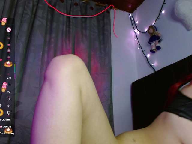 levi-cloud live cam on BongaCams