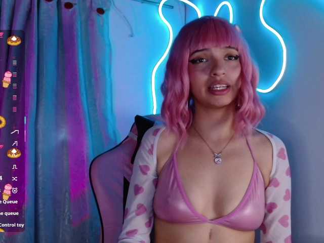 levi-cloud live cam on BongaCams
