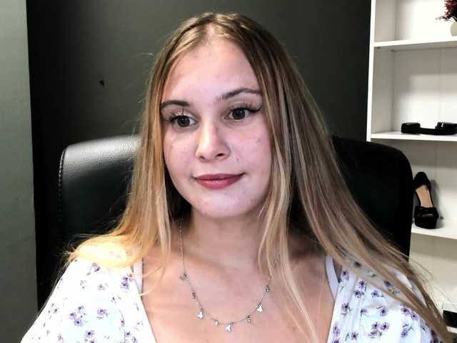 PERFECTvaleria live cam on BongaCams