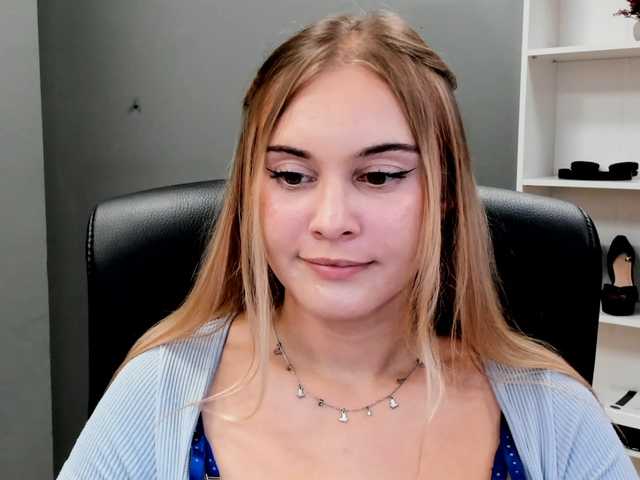 PERFECTvaleria live cam on BongaCams