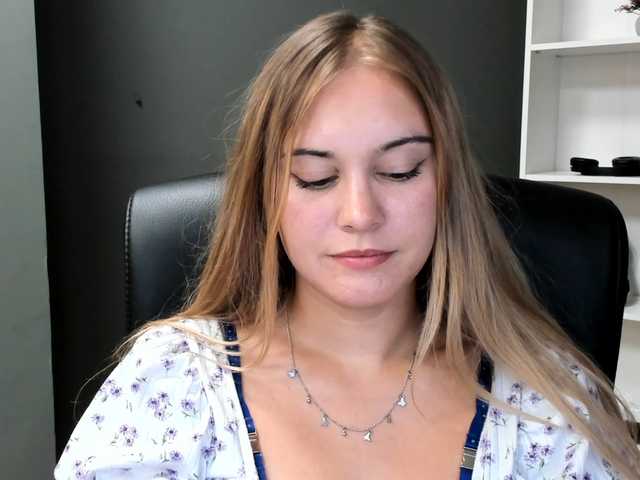 PERFECTvaleria live cam on BongaCams