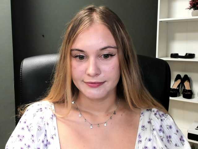 PERFECTvaleria live cam on BongaCams