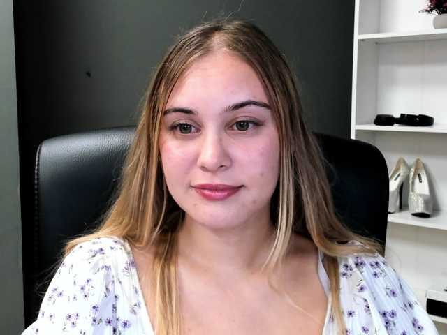 PERFECTvaleria live cam on BongaCams