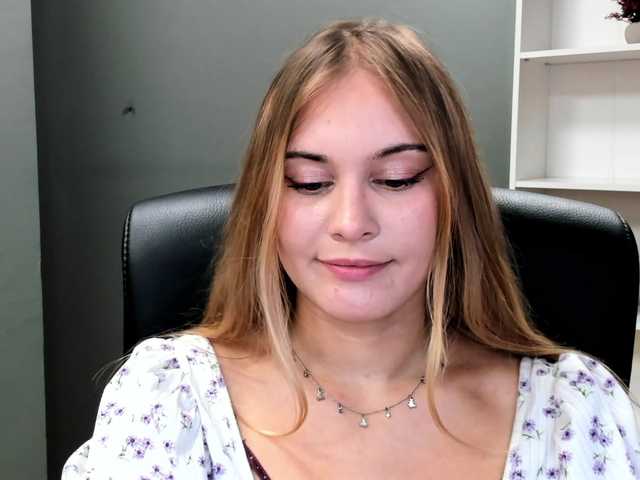 PERFECTvaleria live cam on BongaCams
