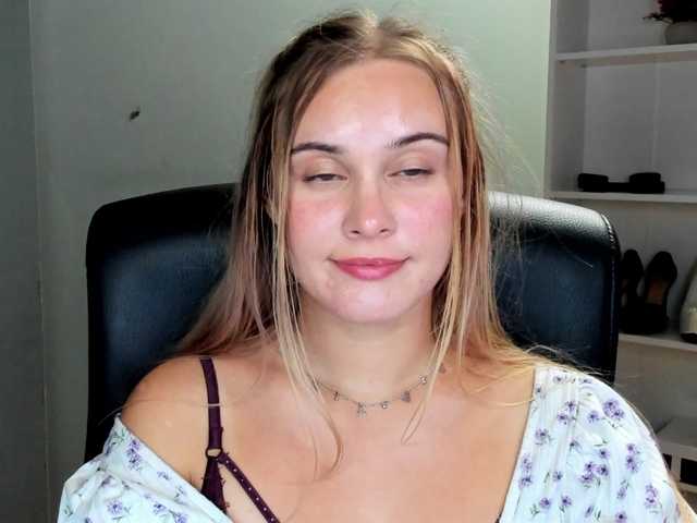 PERFECTvaleria live cam on BongaCams