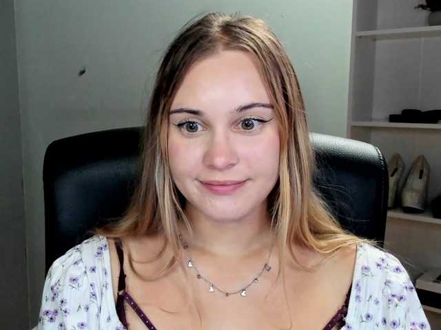 PERFECTvaleria live cam on BongaCams