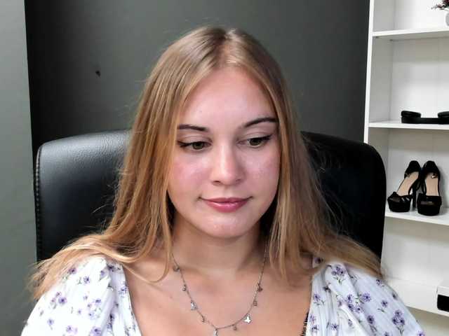 PERFECTvaleria live cam on BongaCams