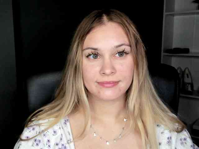 Model: PERFECTvaleria