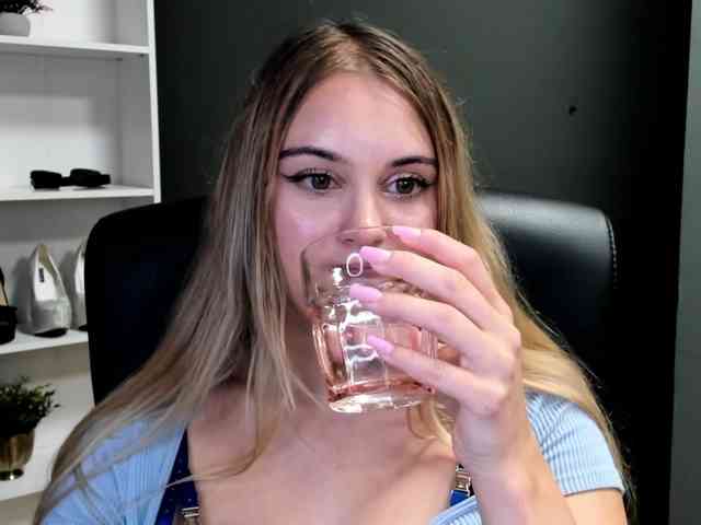 PERFECTvaleria webcam