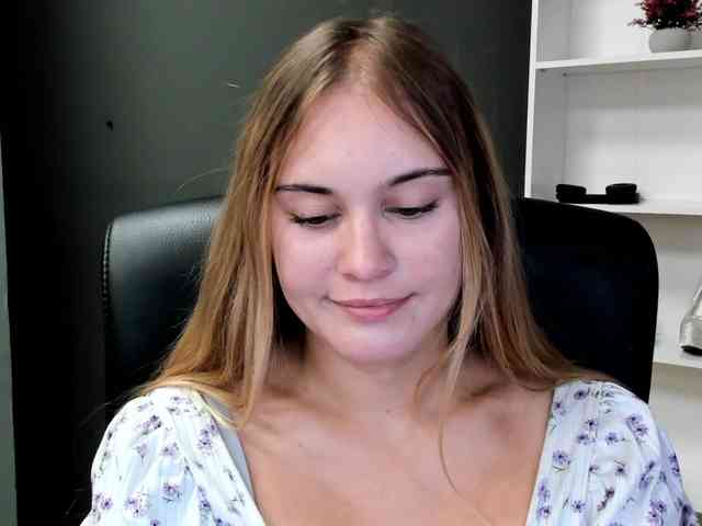 PERFECTvaleria - Girl 