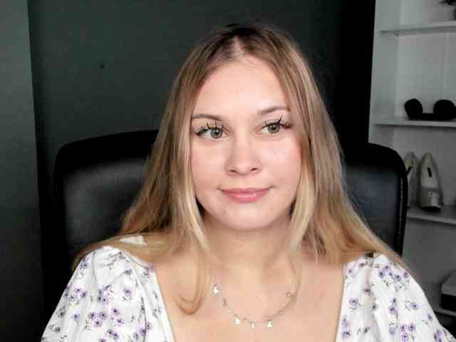Model: PERFECTvaleria