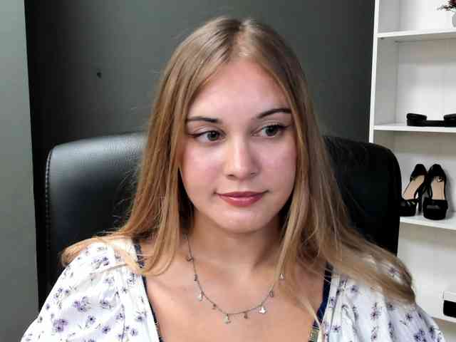 Model: PERFECTvaleria