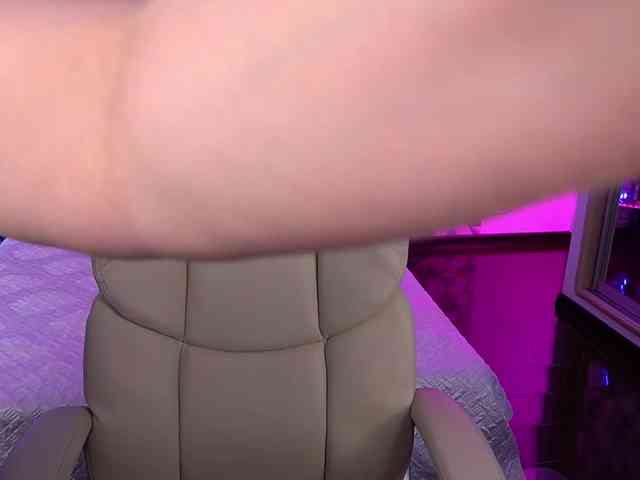 AmellyWhite webcam