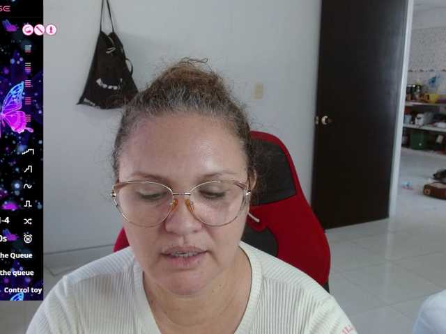 helenca1980 live cam on BongaCams