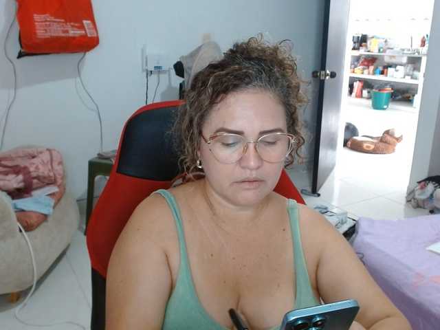 helenca1980 live cam on BongaCams