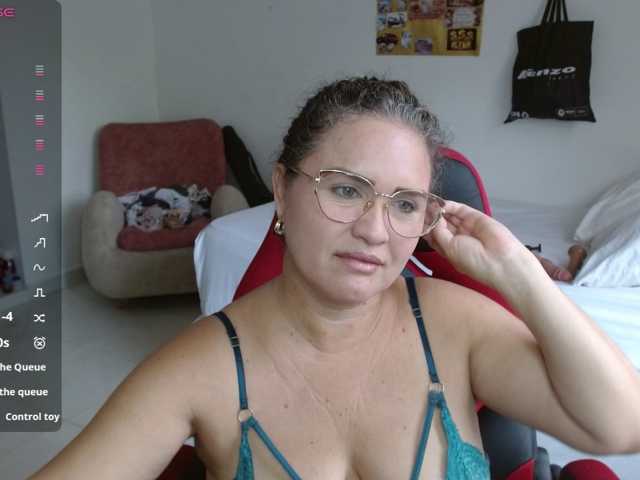 helenca1980 live cam on BongaCams