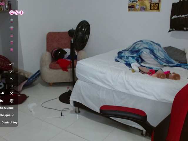 helenca1980, live now on BongaCams