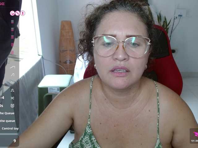 helenca1980 live cam on BongaCams
