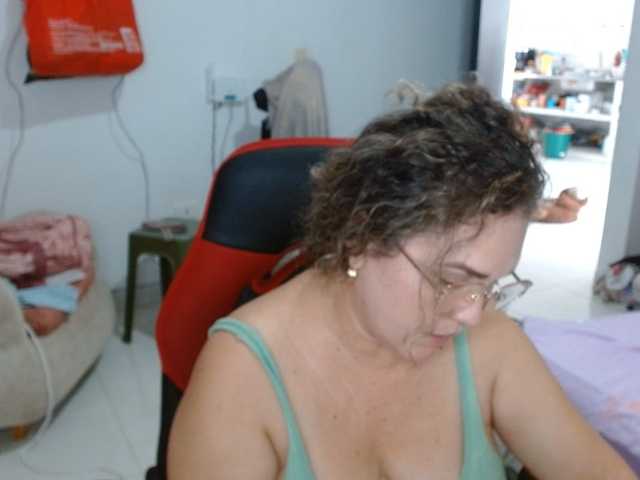 helenca1980 live cam on BongaCams