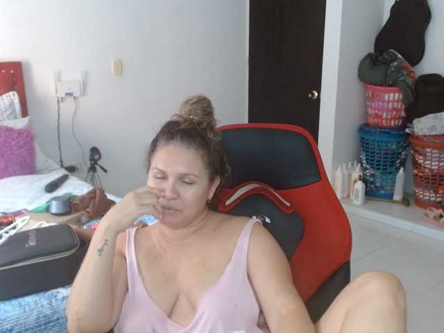 helenca1980 live cam on BongaCams