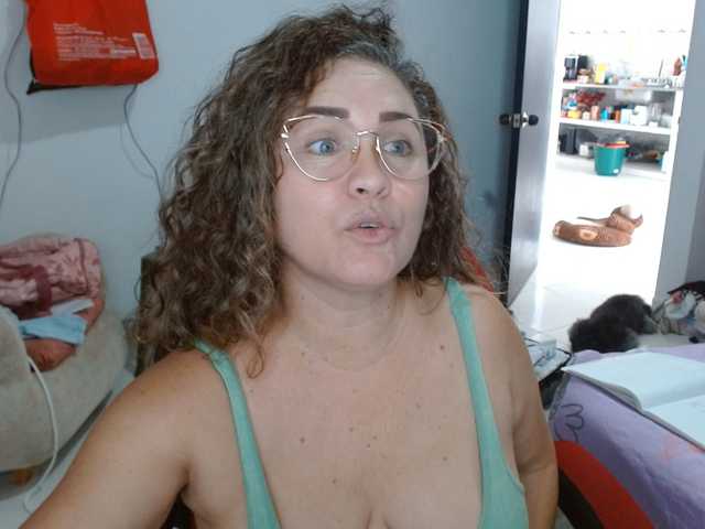 helenca1980 live cam on BongaCams