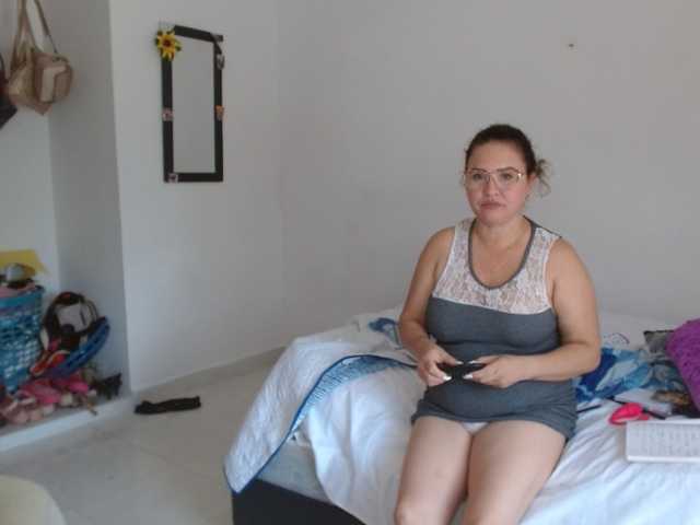 helenca1980 live cam on BongaCams