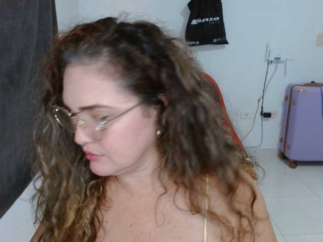 helenca1980 live cam on BongaCams