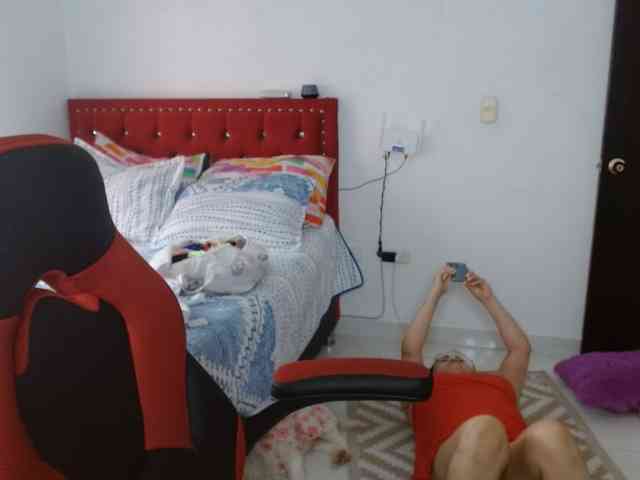 helenca1980 webcam