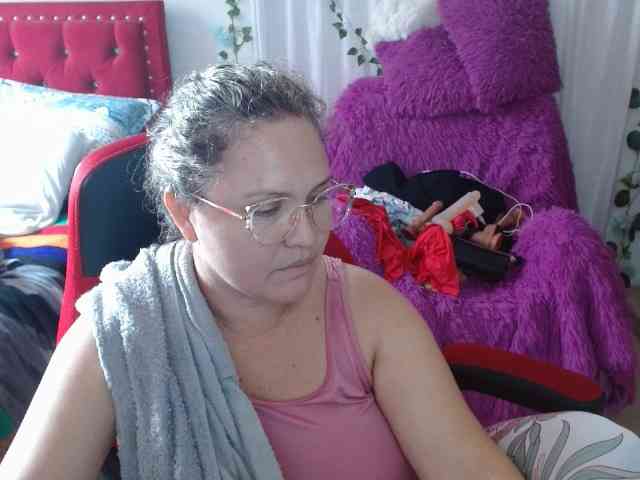 helenca1980 webcam