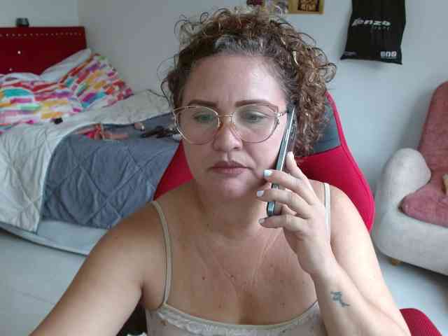 helenca1980 webcam