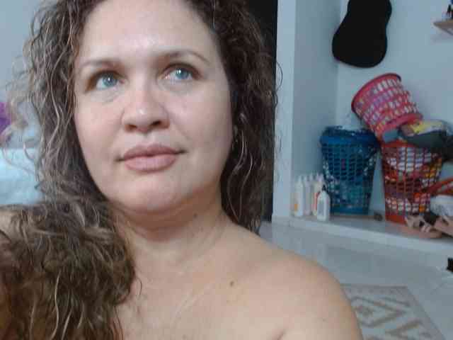 helenca1980 webcam