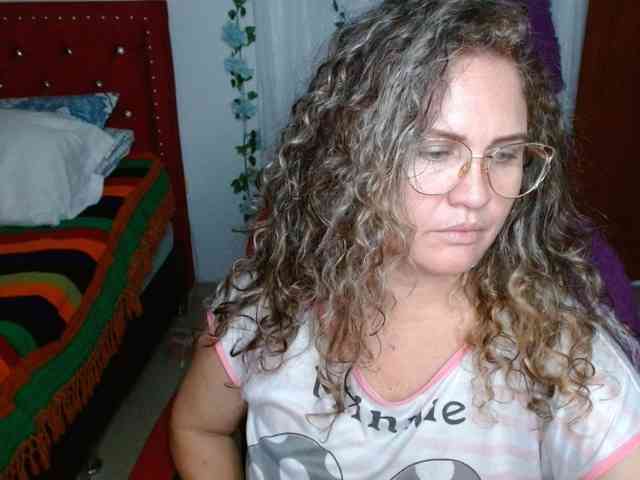 helenca1980 webcam