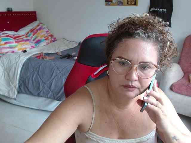helenca1980 webcam
