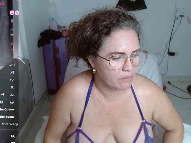 helenca1980 webcam