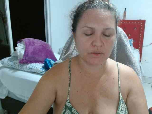 helenca1980 webcam