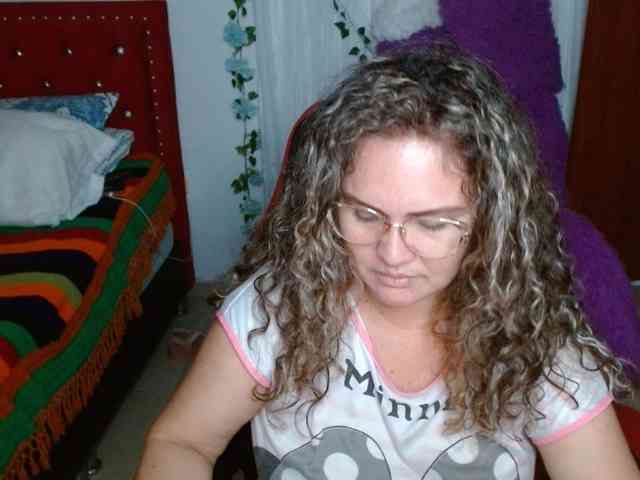 helenca1980 webcam