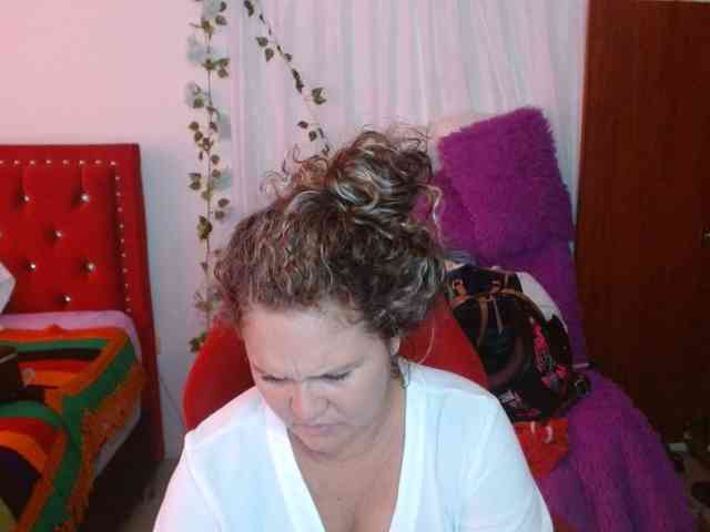 helenca1980 webcam
