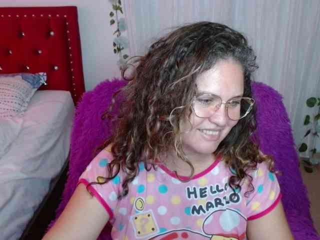 helenca1980 webcam