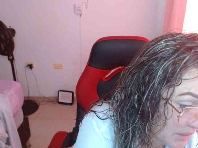 helenca1980 webcam