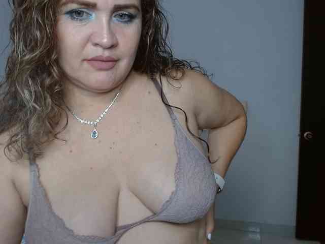 helenca1980 webcam