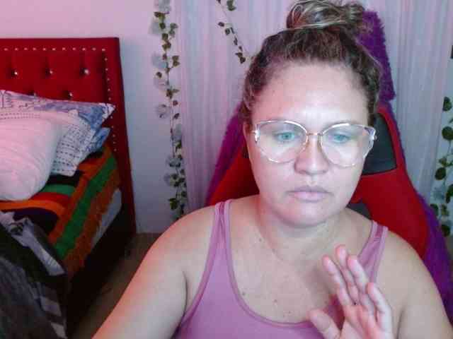 helenca1980 webcam