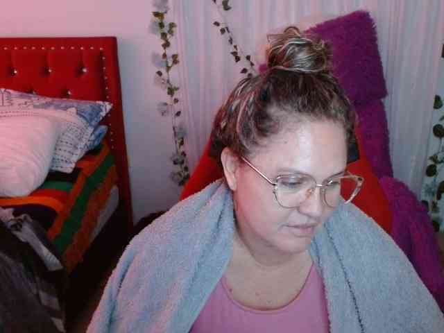 helenca1980 webcam